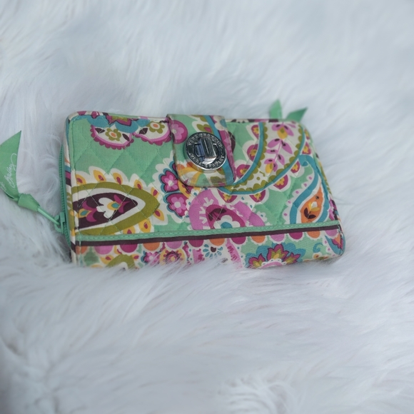 Vera Bradley Green Patterned Wallet & Glasses Case - Picture 6 of 11